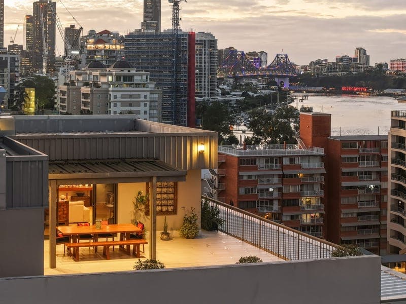 35/89 Thorn Street, Kangaroo Point — photo 1 of 5