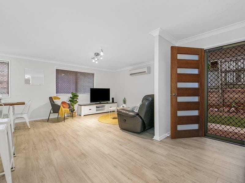 63 Todman Street, Carina — photo 1 of 5