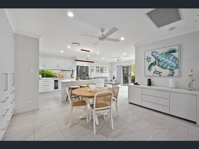 14 Agnes Place, Bli Bli — photo 1 of 5