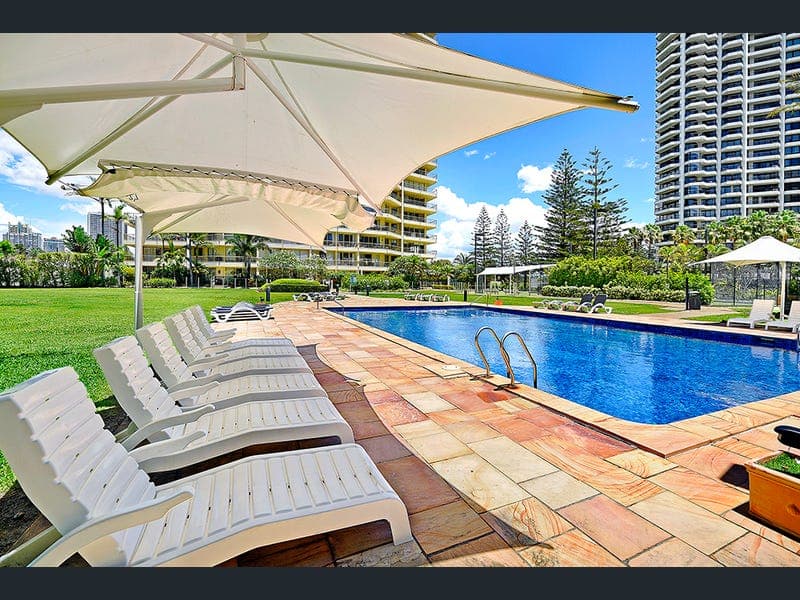 182/1 Serisier Avenue, Main Beach — photo 1 of 5