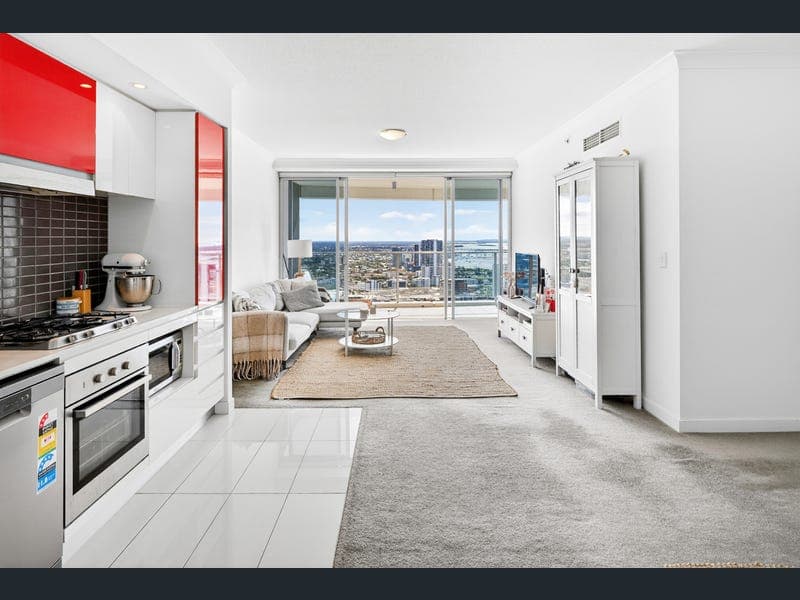33308/9 Lawson Street, Southport — photo 1 of 5