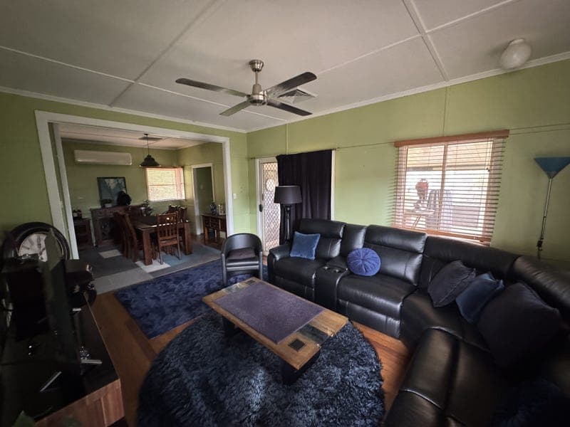 30 Engel Street, Moura — photo 1 of 5