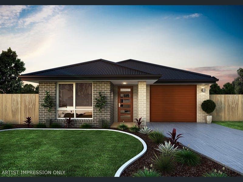 4 Caloundra street, Landsborough — photo 1 of 4
