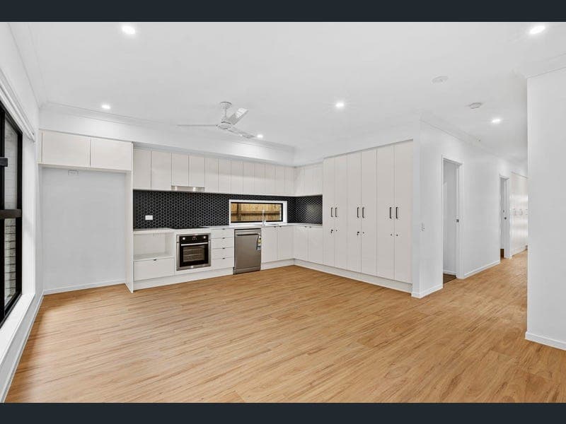 46 Larcom Crescent, Redbank Plains — photo 1 of 5