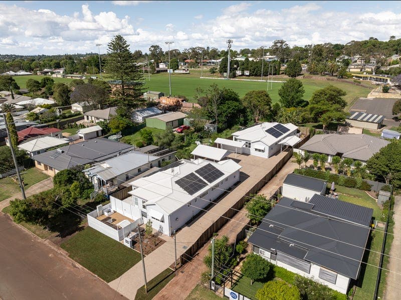 2/42 Haig Street, South Toowoomba — photo 1 of 5