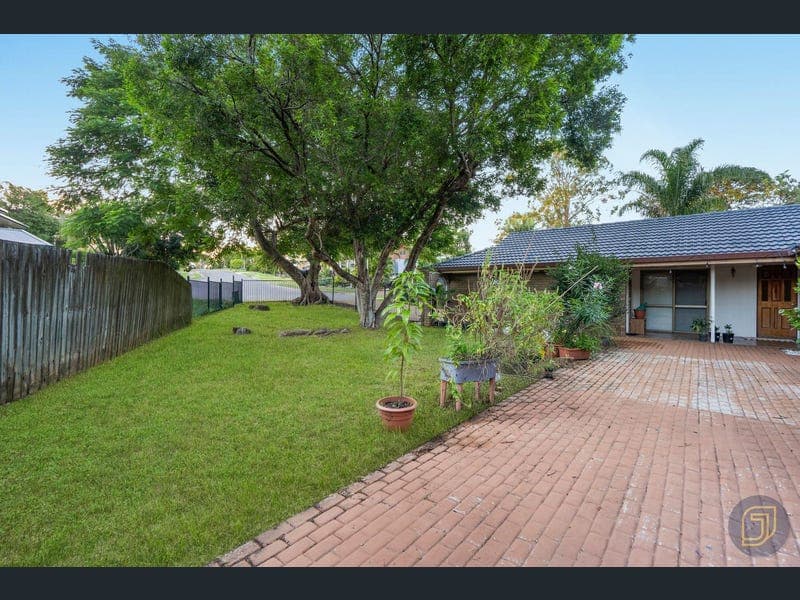 48 Moyston Street, Carseldine — photo 1 of 5