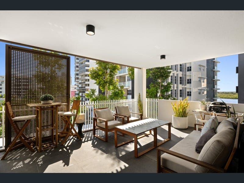 2304/100 Duporth Avenue, Maroochydore — photo 1 of 5