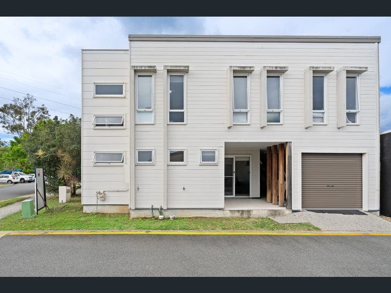 66 Tasman Boulevard, Fitzgibbon — photo 1 of 5