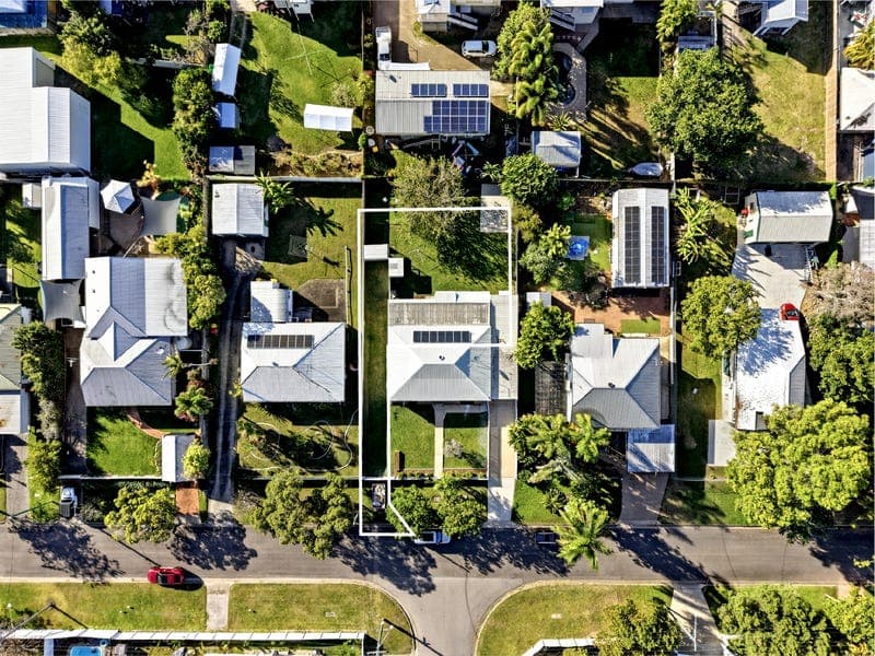 49 Albany Road, Hyde Park — photo 1 of 5
