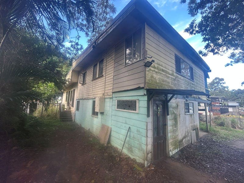 8 Nugent Street, Macleay Island — photo 1 of 5