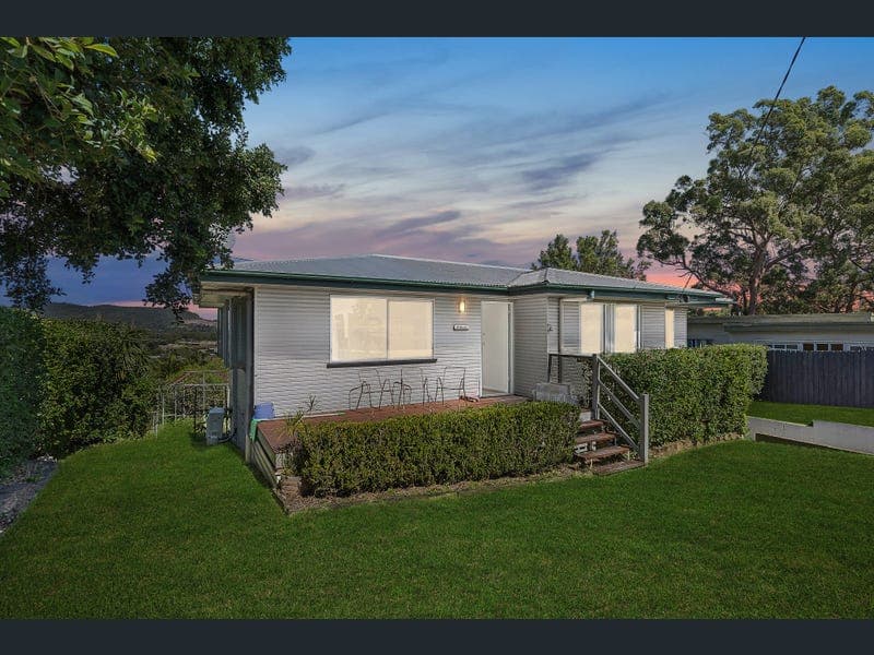 23 Plucks Road, Arana Hills — photo 1 of 5