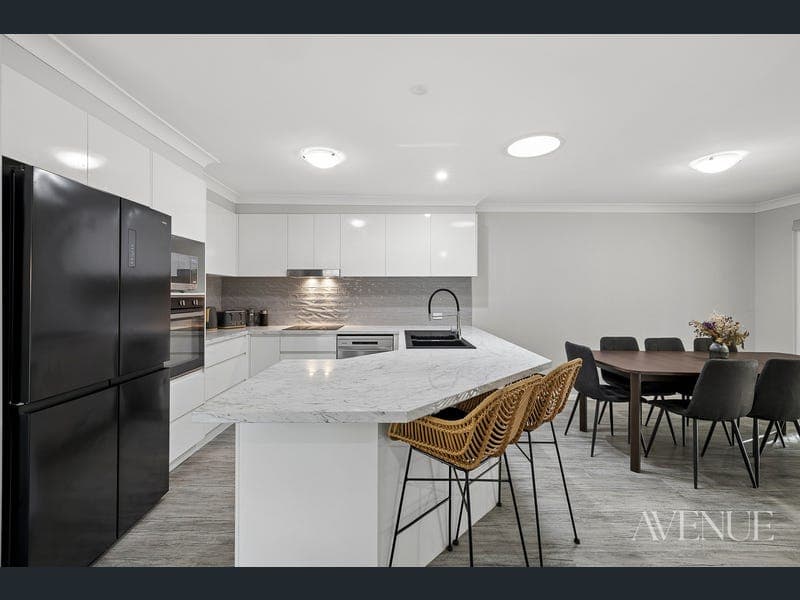 15 Cutter Court, Helensvale — photo 1 of 5