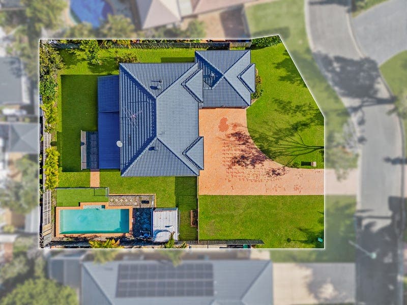 16 Benjamin Place, Sinnamon Park — photo 1 of 5
