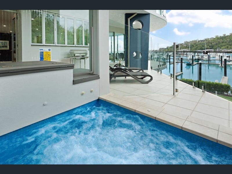 3/1 Airport Drive, Hamilton Island — photo 1 of 5