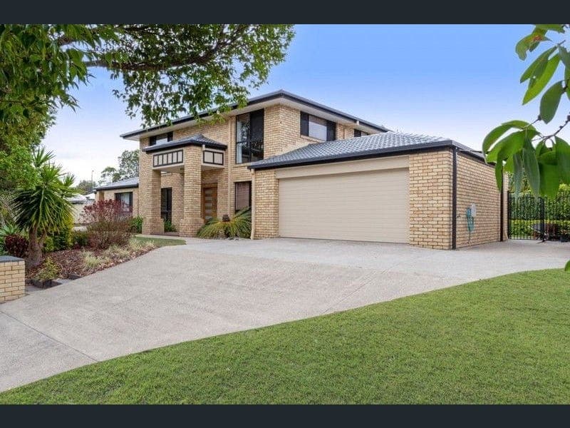 8 Parsons Close, Pelican Waters — photo 1 of 5