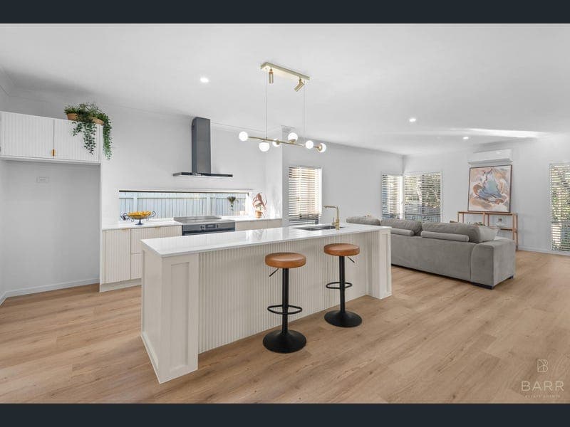 39 Turrbal Street, Bellbowrie — photo 1 of 5