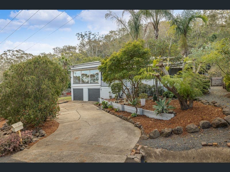 14 Rowland Court, Gowrie Mountain — photo 1 of 5