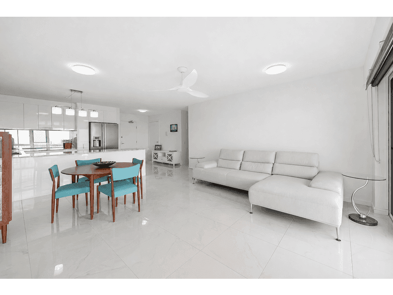 5/35 Maltman street South, Kings Beach — photo 1 of 5
