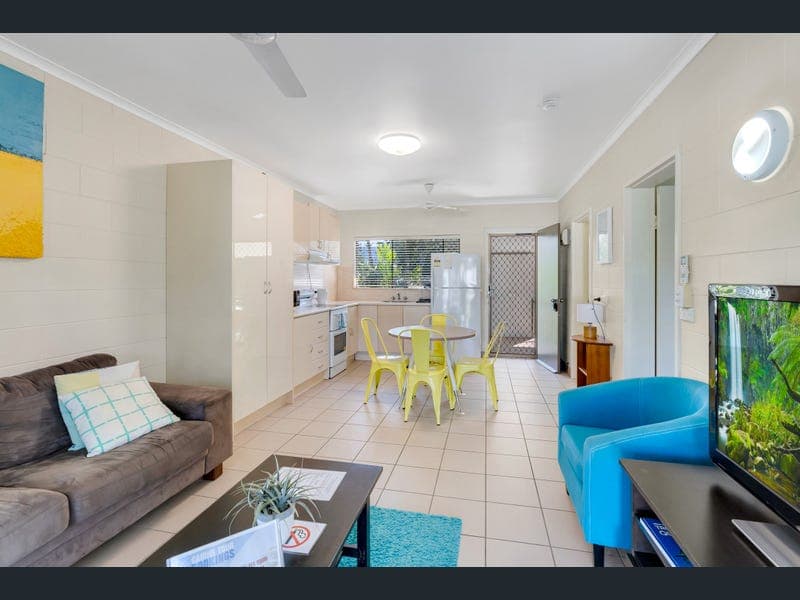 15/83-85 Moore Street, Trinity Beach — photo 1 of 5