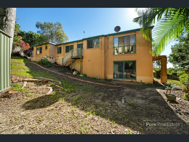 18 Leicester Terrace, Mudgeeraba — photo 1 of 5