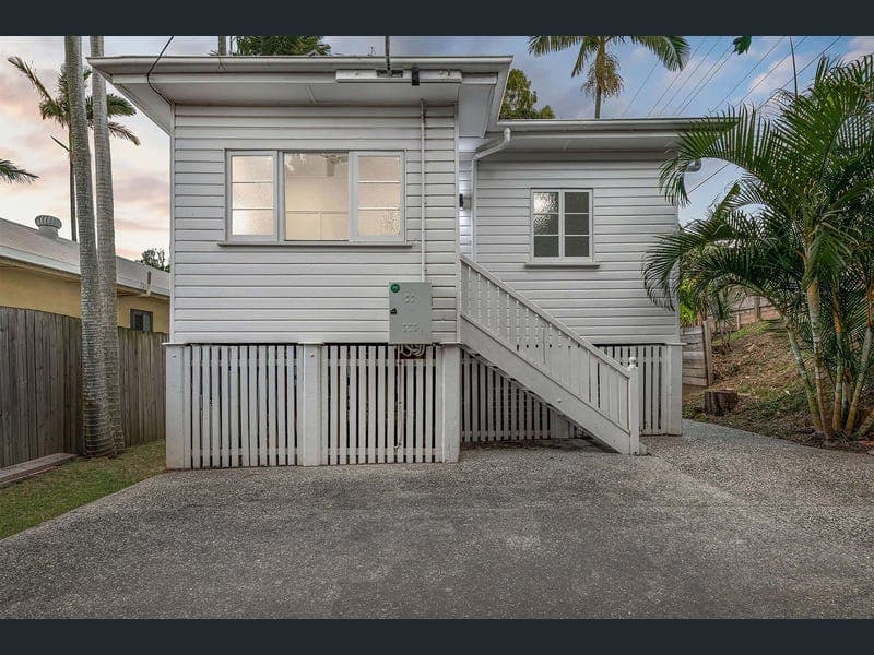 97 Bayview Terrace, Wavell Heights — photo 1 of 5