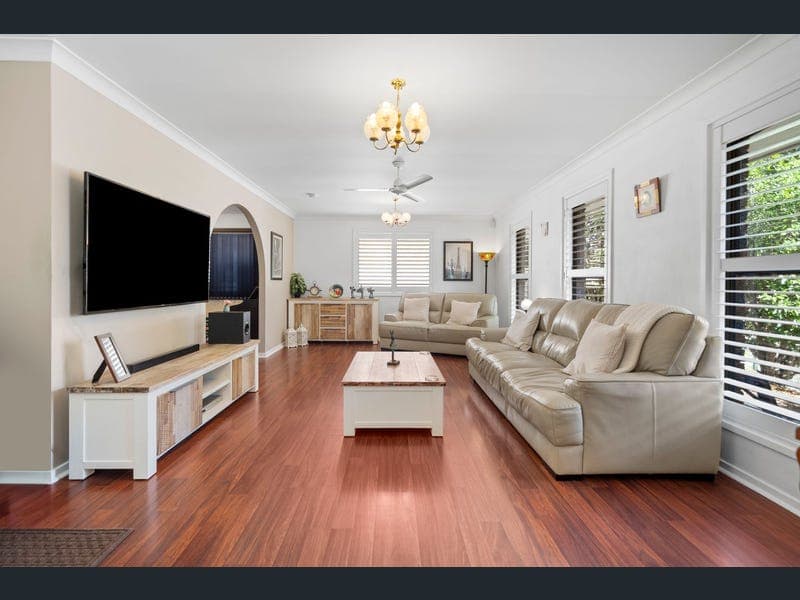 39 Edinburgh Drive, Bethania — photo 1 of 5
