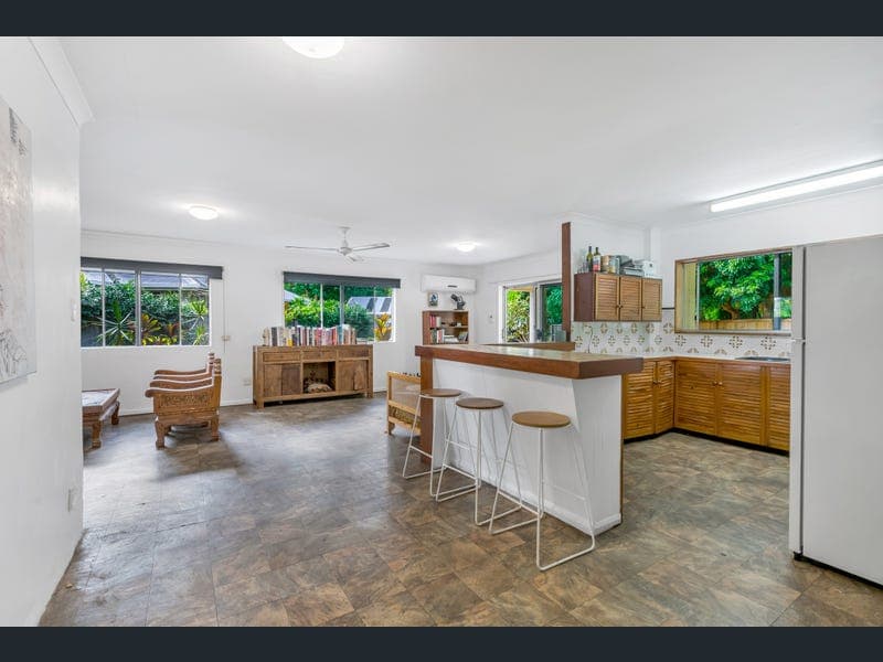 22 Sorrento Crescent, Port Douglas — photo 1 of 5