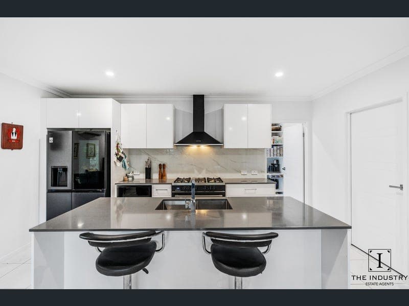 22 Braeside Court, Smithfield — photo 1 of 5