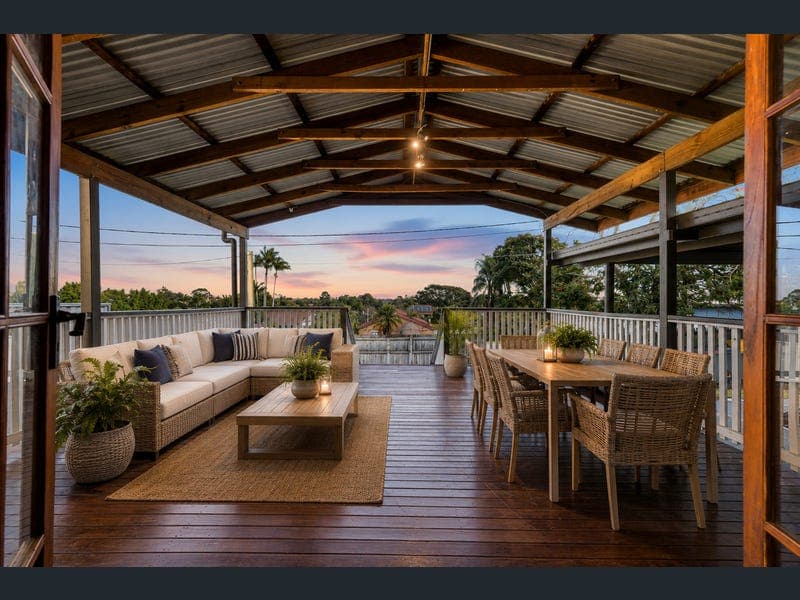 523 Warrigal Road, Eight Mile Plains — photo 1 of 5