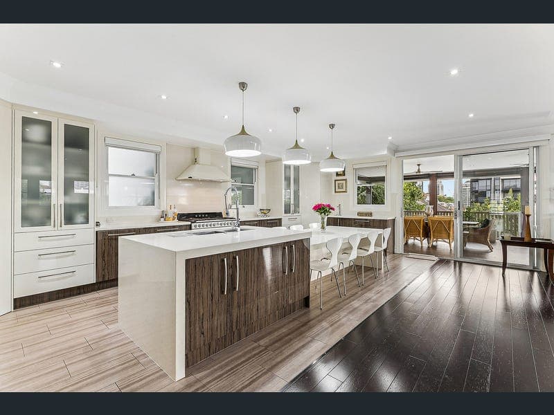 7 Llewellyn Street, New Farm — photo 1 of 5