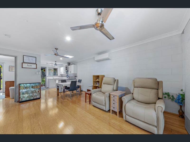 52/28 Island Drive, Cannonvale — photo 1 of 5