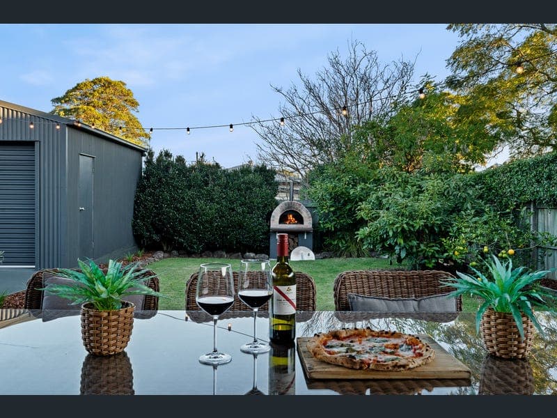 26 Collins Street, Mount Lofty — photo 1 of 5