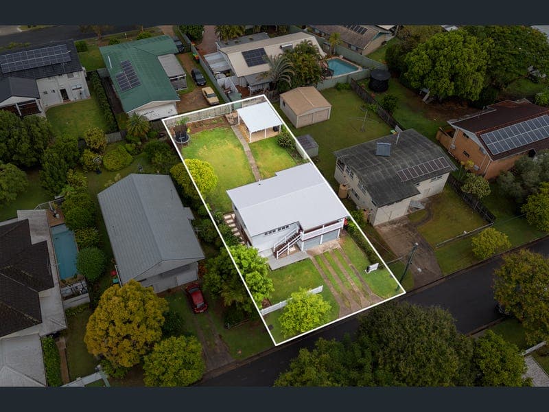 7 Alverstone Street, Banyo — photo 1 of 5