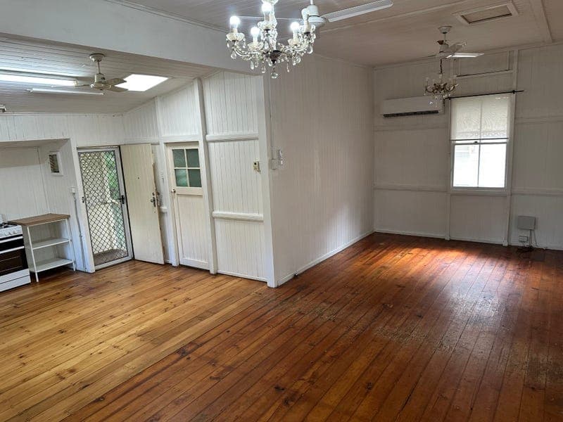 45 Omar St, West Ipswich — photo 1 of 5