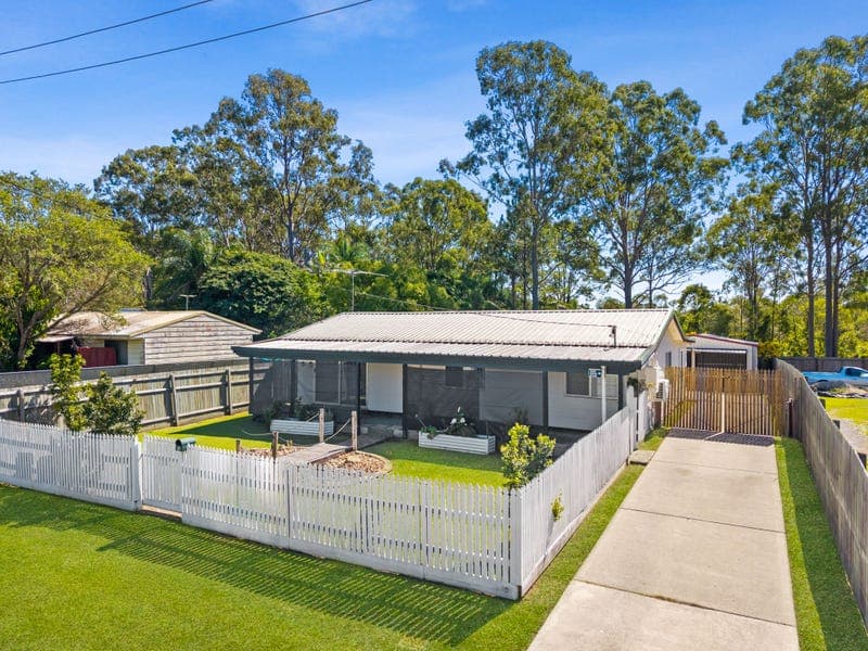 40 Sharon Drive, Eagleby — photo 1 of 5