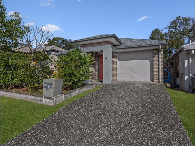 49 Glorious Promenade, Redbank Plains — photo 1 of 5
