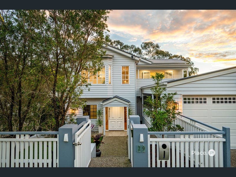29 Meridian Street, Coorparoo — photo 1 of 5
