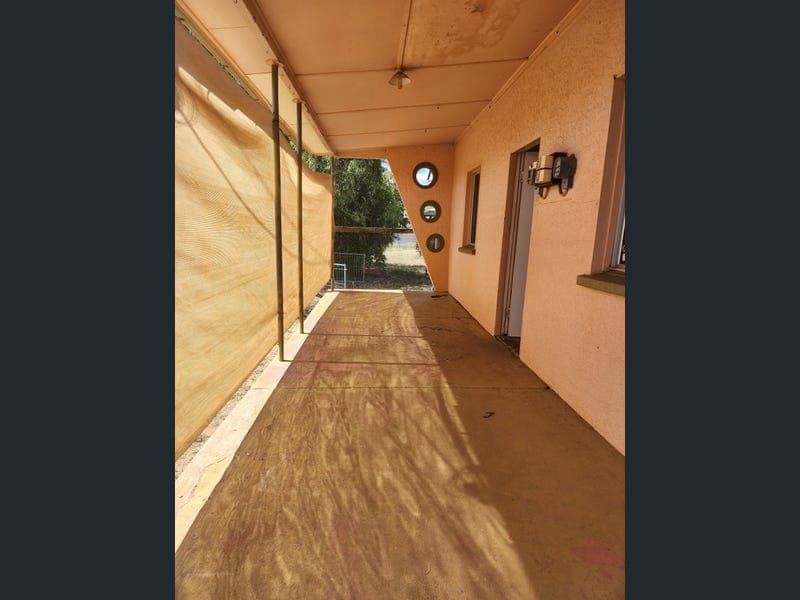 104 Edward St, Charleville — photo 1 of 5