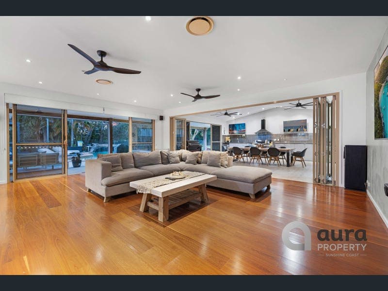 63 Casuarina Drive, Little Mountain — photo 1 of 5