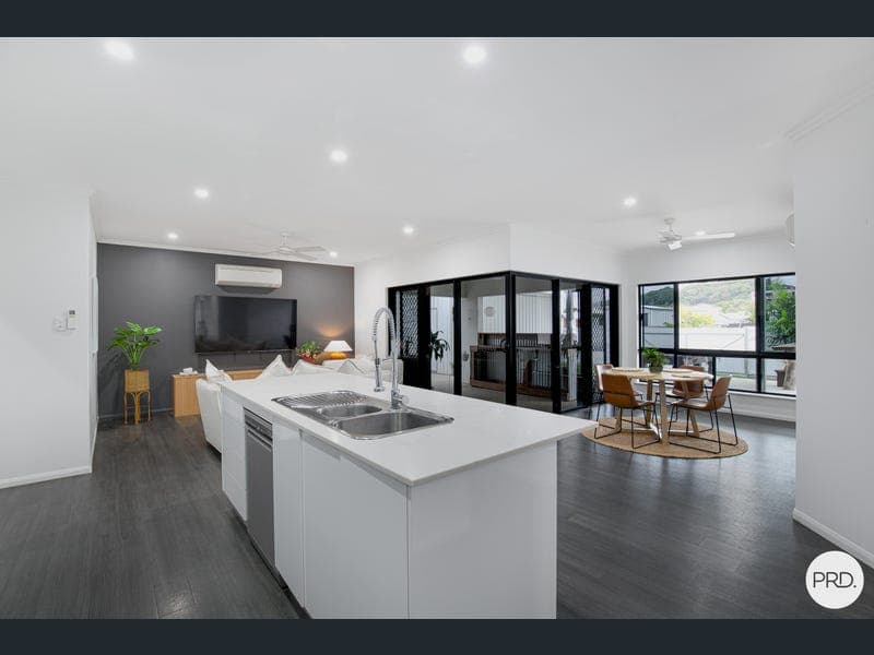 12 Eleanor Drive, Beaconsfield — photo 1 of 5