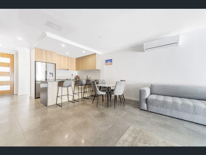 20 Florabella Drive, Robina — photo 1 of 5