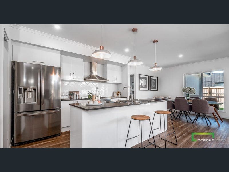 13 Sheok Way, Nikenbah — photo 1 of 5