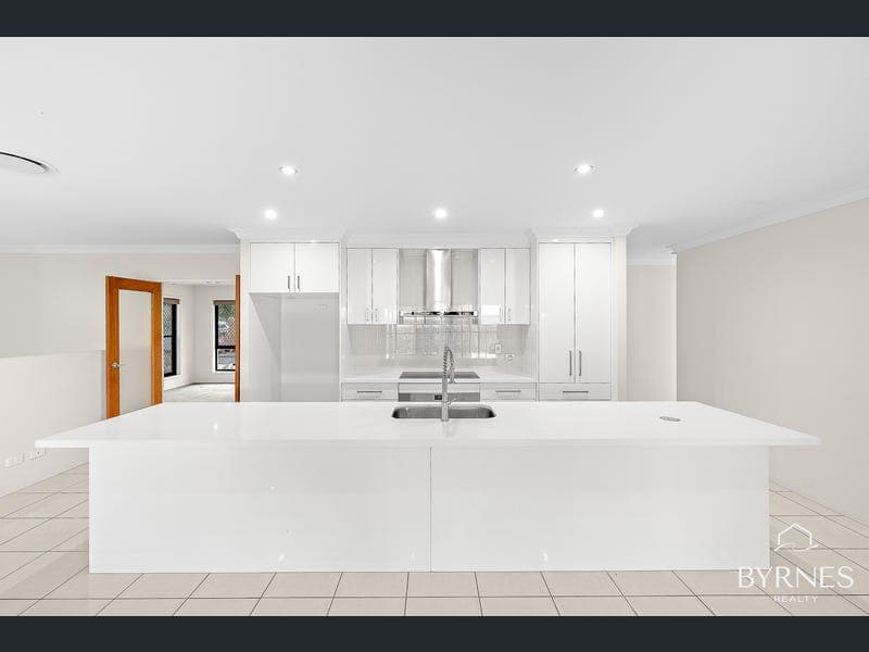 23 Spence Court, Kirkwood — photo 1 of 5