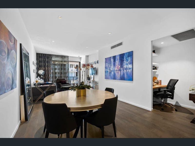810/38 Helen Street, Teneriffe — photo 1 of 5