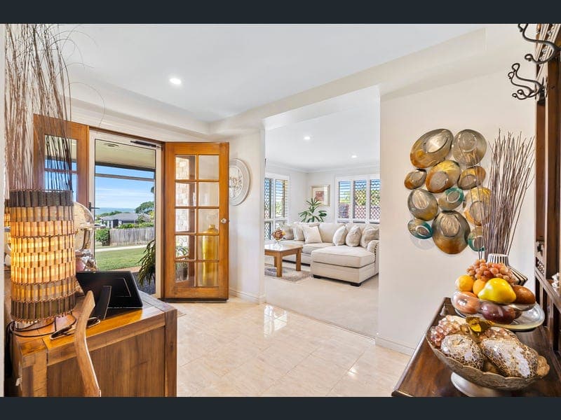 5 Broadbeach Court, Yeppoon — photo 1 of 5