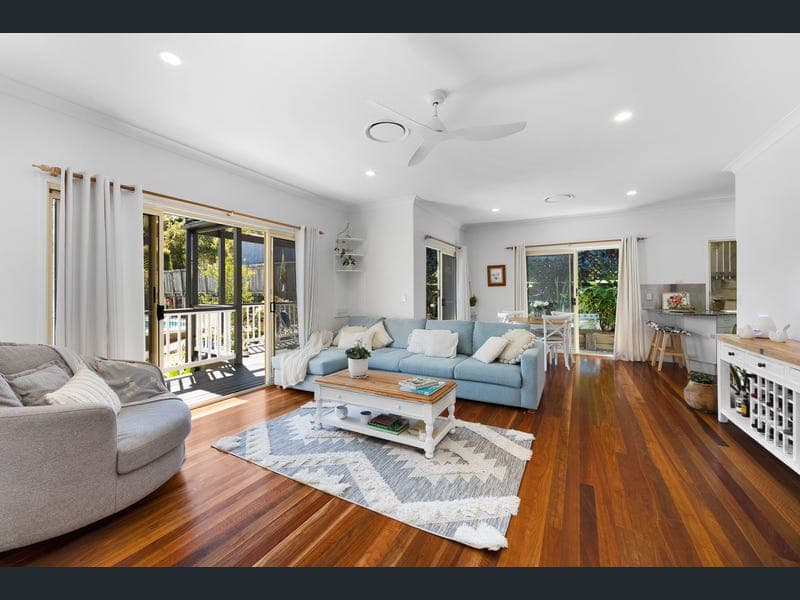 9 Willowood Place, The Gap — photo 1 of 5