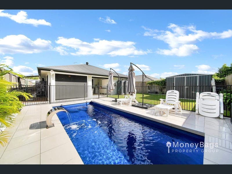 49 Portree Loop, Jimboomba — photo 1 of 5