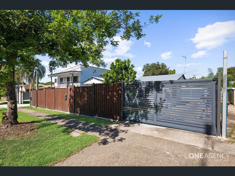 240 Freeman Road, Inala — photo 1 of 5