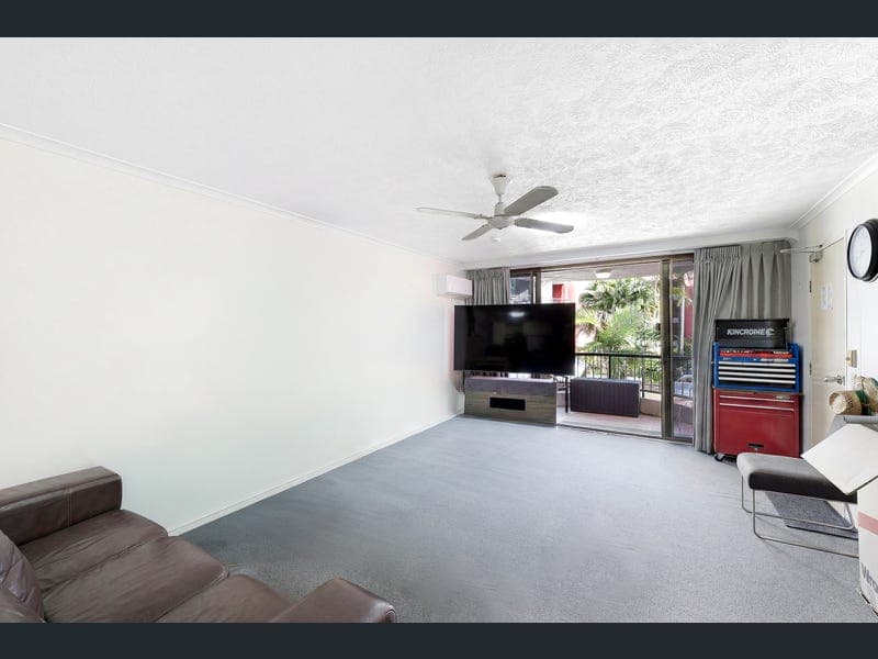 32/38 Enderley Avenue, Surfers Paradise — photo 1 of 5