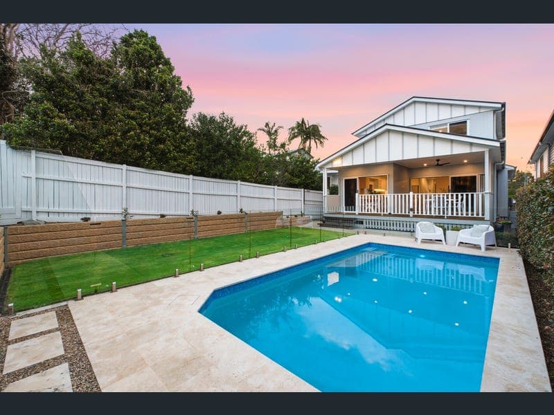 40 Rita Street, Holland Park — photo 1 of 5